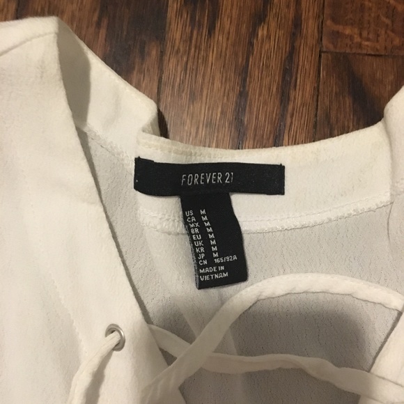 Trendy Top - Picture 2 of 2